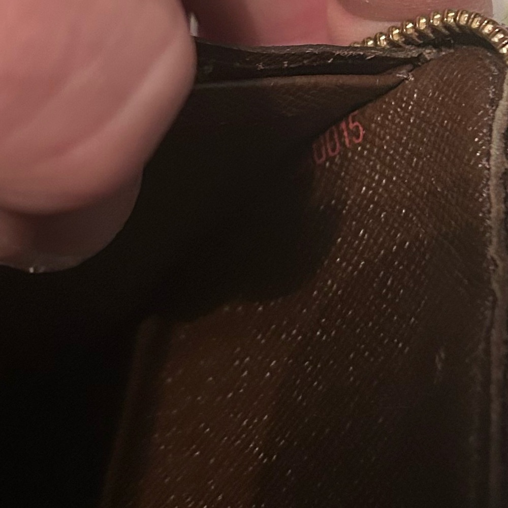 Louis Vuitton Damier Wallet - Brown Coated Canvas - Picture 3 of 16